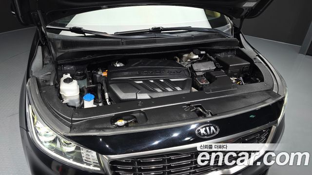 Kia Canival 2020 — photo 6