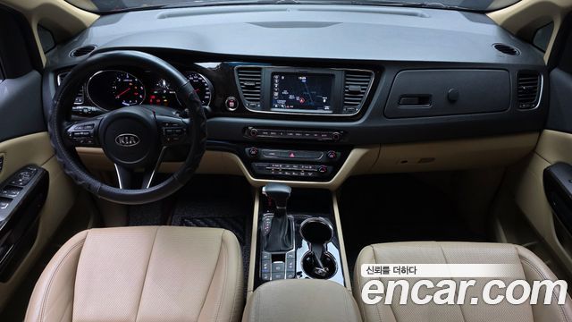 Kia Canival 2020 — photo 10