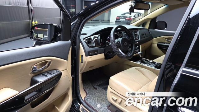 Kia Canival 2020 — photo 13
