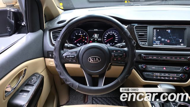Kia Canival 2020 — photo 19