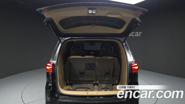 Kia Canival 2020 — photo 26