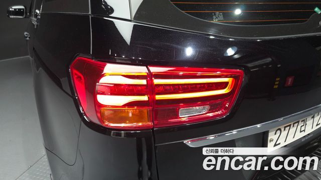 Kia Canival 2020 — photo 9