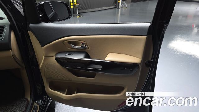 Kia Canival 2020 — photo 15