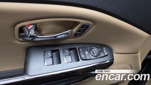 Kia Canival 2020 — photo 27