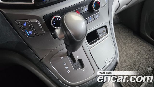 Hyundai Starex 2019 — photo 12