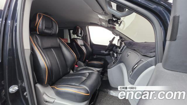 Hyundai Starex 2019 — photo 13