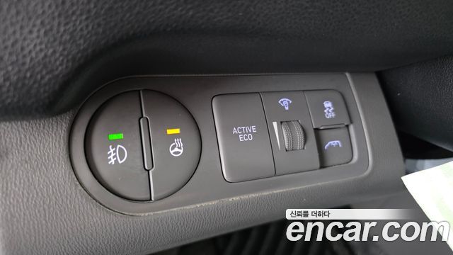 Hyundai Starex 2019 — photo 19