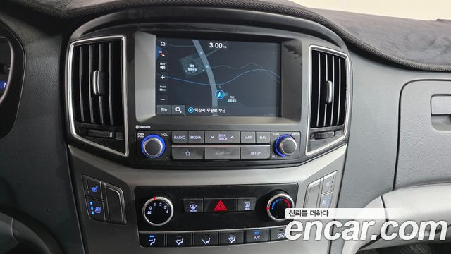 Hyundai Starex 2019 — photo 21