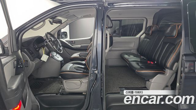 Hyundai Starex 2019 — photo 16