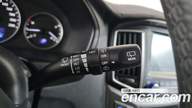 Hyundai Starex 2019 — photo 28
