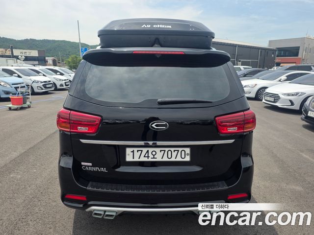 Kia Canival 2019 — photo 4