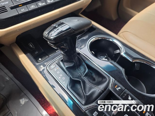 Kia Canival 2019 — photo 9