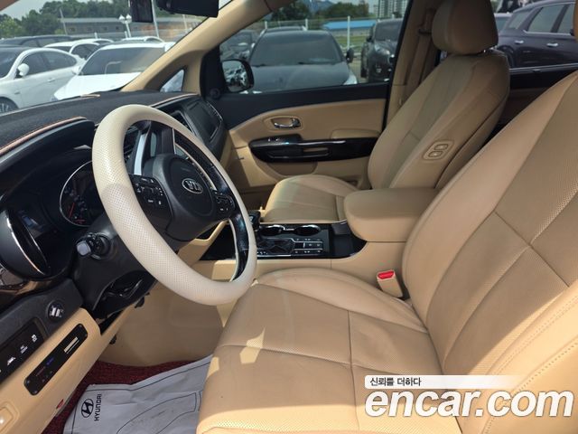 Kia Canival 2019 — photo 10