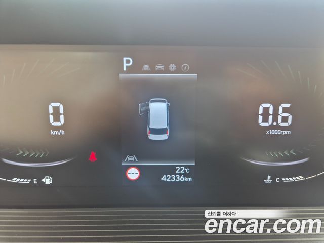 Hyundai Staria 2022 — photo 5