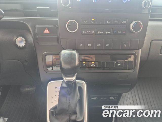 Hyundai Staria 2022 — photo 8