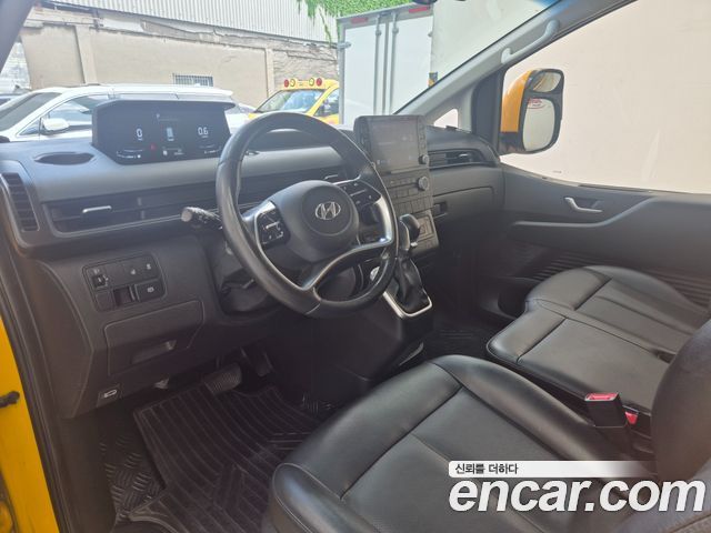 Hyundai Staria 2022 — photo 11