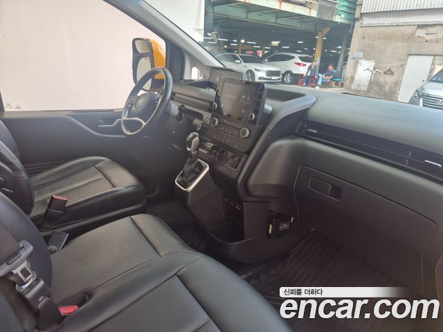 Hyundai Staria 2022 — photo 12