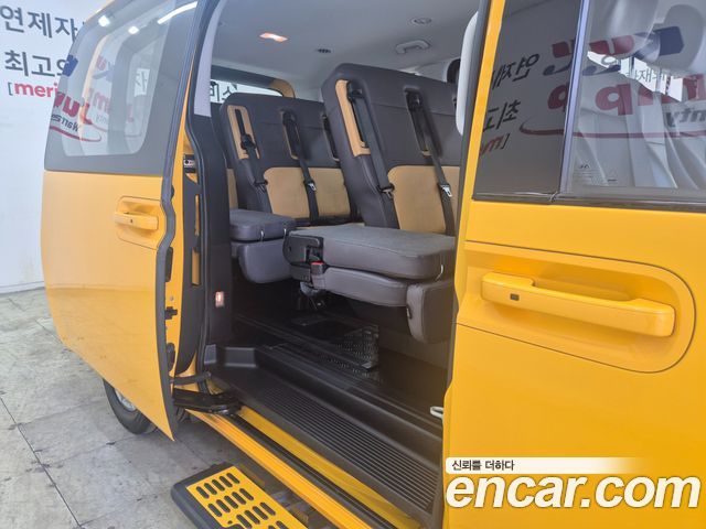 Hyundai Staria 2022 — photo 14