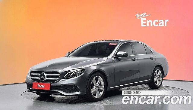 Mercedes-Benz E-Class 2017 — photo 1