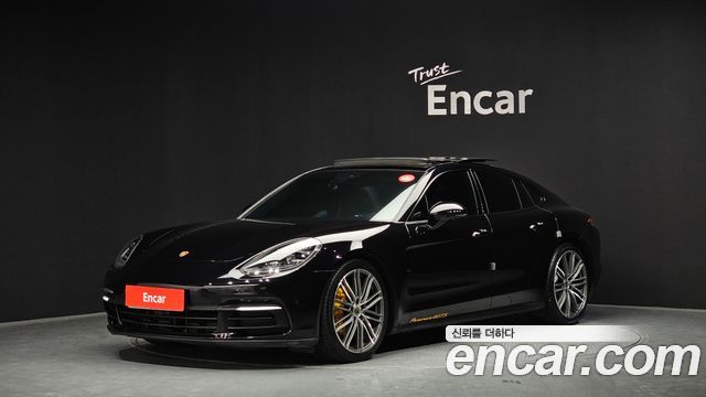 Porsche Panamera 2018 — photo 1