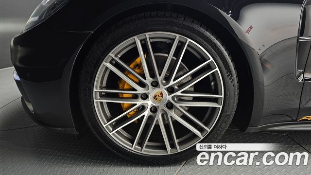 Porsche Panamera 2018 — photo 5