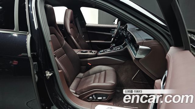 Porsche Panamera 2018 — photo 13