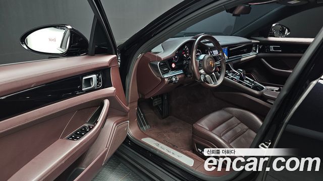 Porsche Panamera 2018 — photo 17