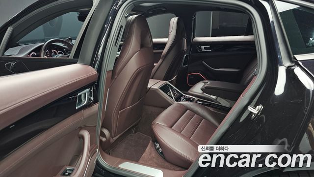 Porsche Panamera 2018 — photo 18