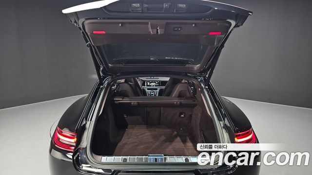 Porsche Panamera 2018 — photo 26
