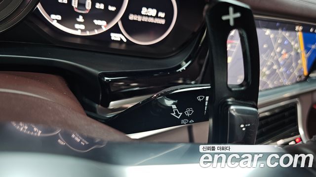 Porsche Panamera 2018 — photo 28