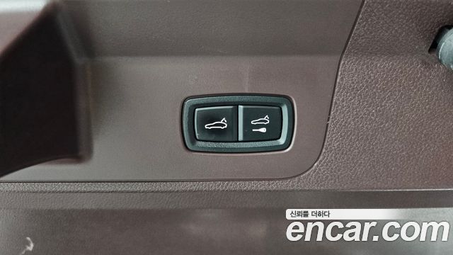 Porsche Panamera 2018 — photo 31