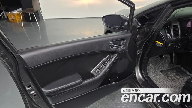 Kia K3 2013 — photo 14