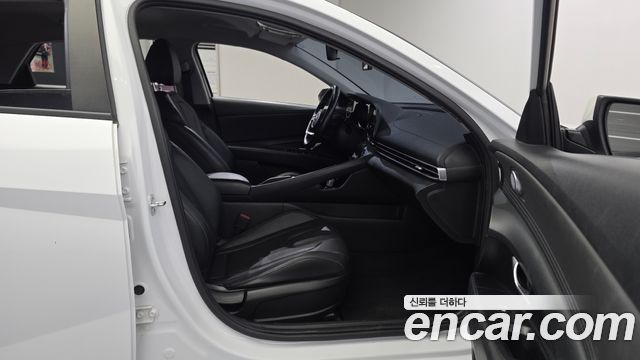 Hyundai AVANTE 2021 — photo 12
