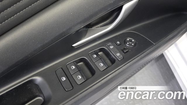 Hyundai AVANTE 2021 — photo 13