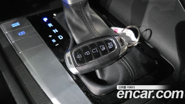 Hyundai AVANTE 2021 — photo 20
