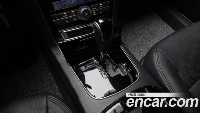 Kia OPIRUS 2010 — photo 9
