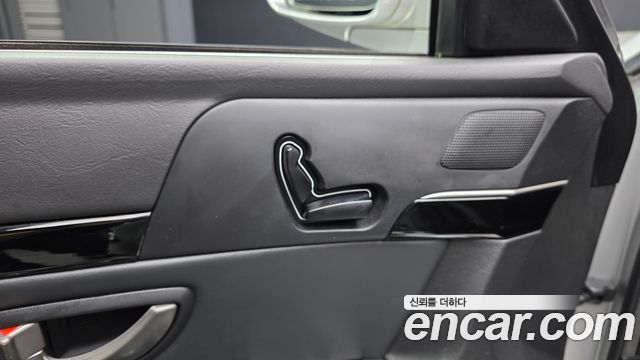 Kia OPIRUS 2010 — photo 18
