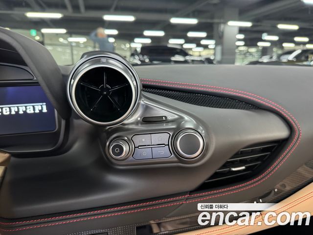 Ferrari F8 2022 — photo 12