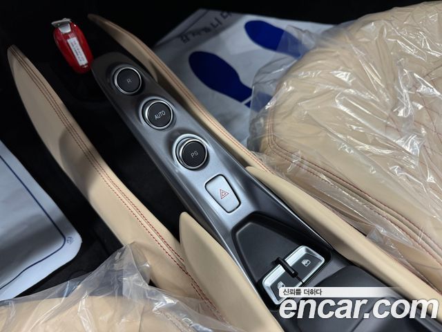 Ferrari F8 2022 — photo 14