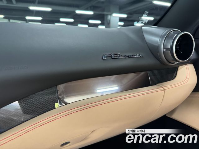 Ferrari F8 2022 — photo 15
