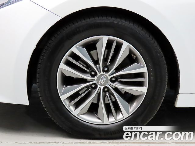 Hyundai Grandeur 2015 — photo 20