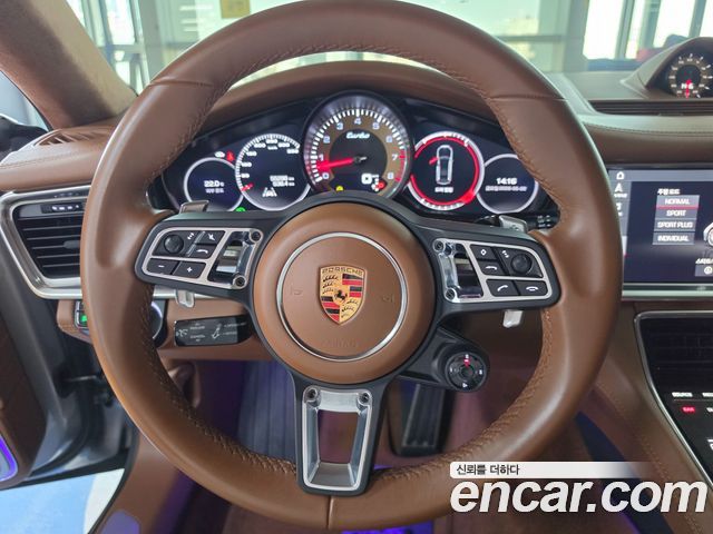 Porsche Panamera 2019 — photo 10