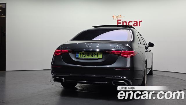 Mercedes-Benz S-Class 2022 — photo 4