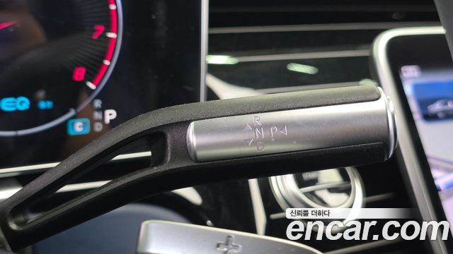 Mercedes-Benz S-Class 2022 — photo 9
