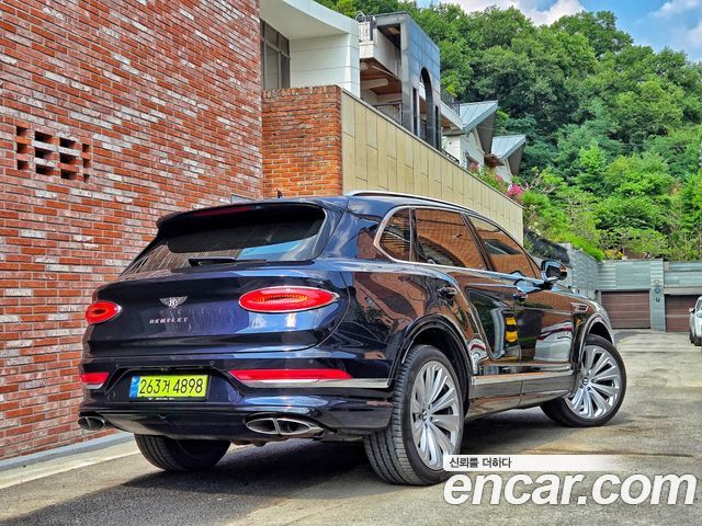Bentley Bentayga 2021 — photo 4