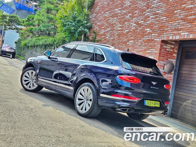 Bentley Bentayga 2021 — photo 5