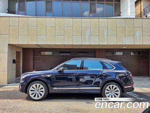 Bentley Bentayga 2021 — photo 8