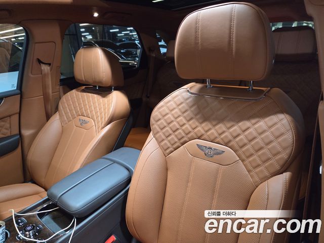 Bentley Bentayga 2021 — photo 9