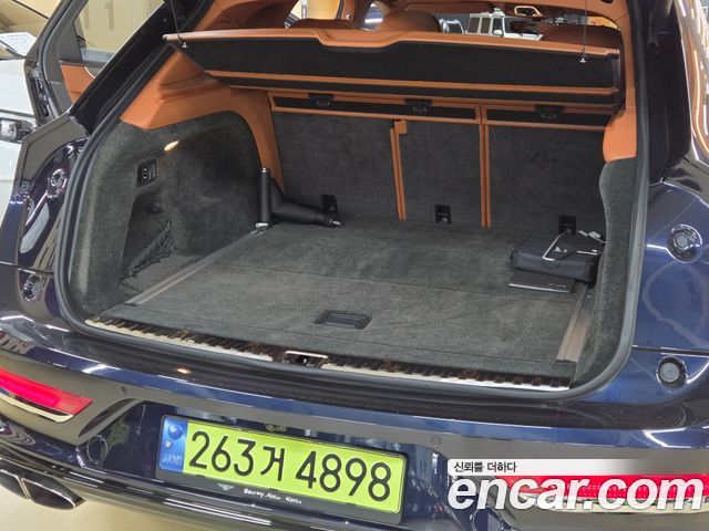 Bentley Bentayga 2021 — photo 14