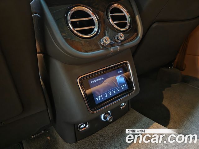 Bentley Bentayga 2021 — photo 15